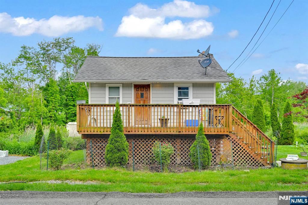 3 Riverside Road, West Milford, NJ 07421 — photo 2