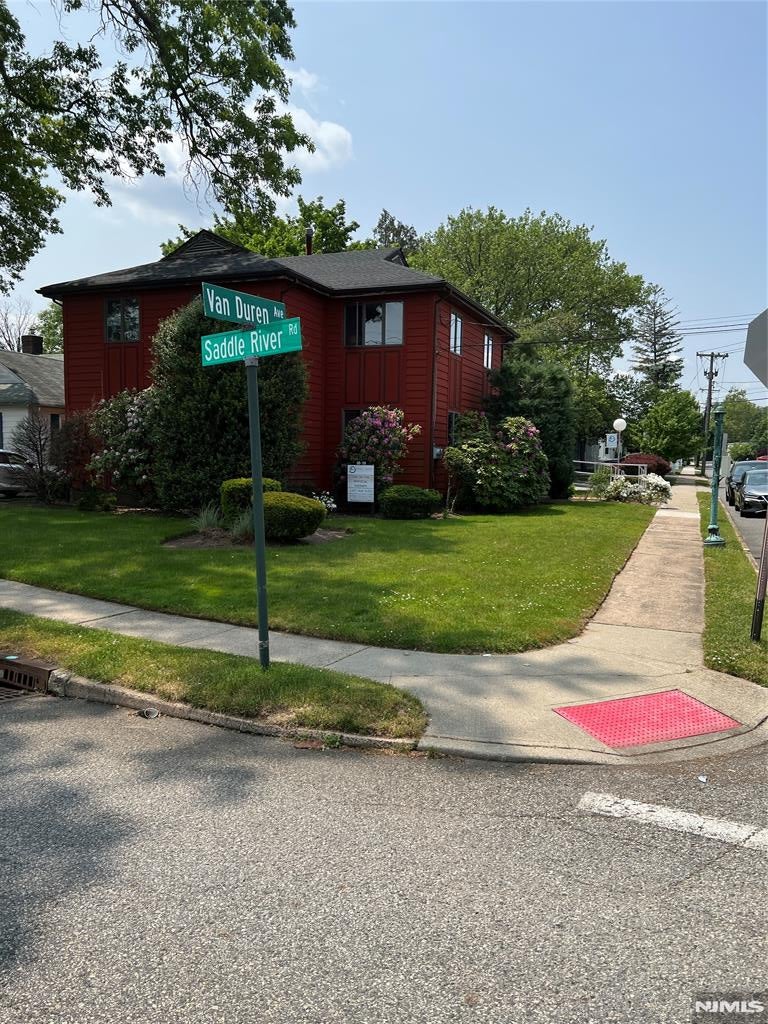 10-14 Saddle River Road — photo
