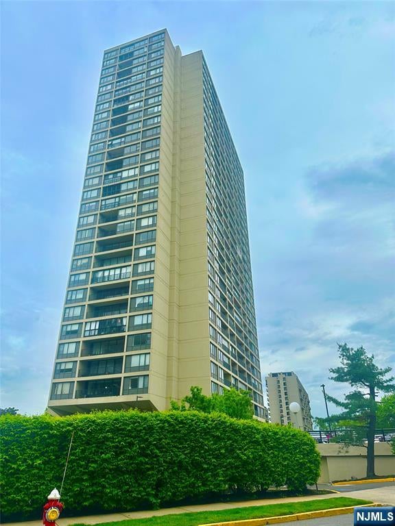 6 Horizon Road 1204 — photo