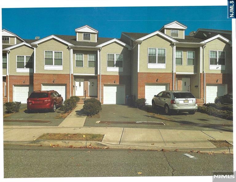 102 Berry Street 5 — photo