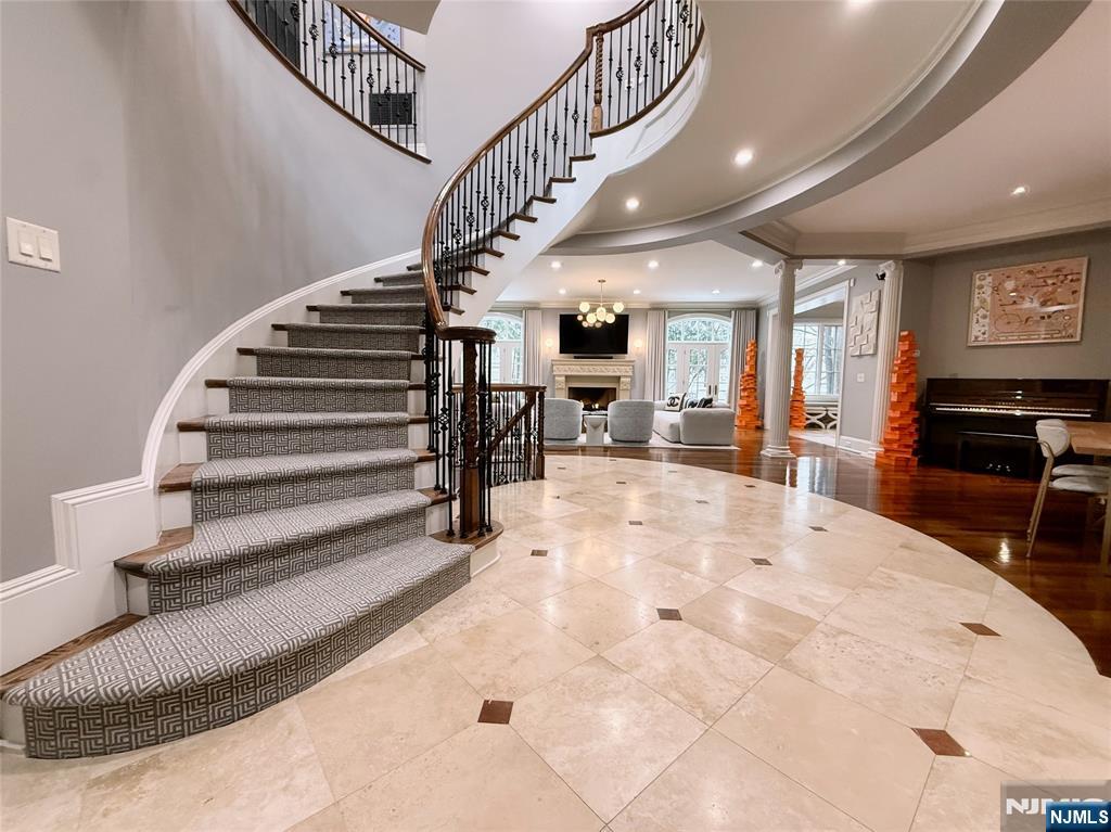 114 Bellaire Drive — photo