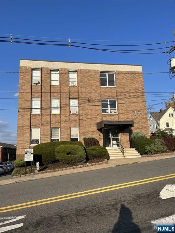 135 Fort Lee Road 207 — photo