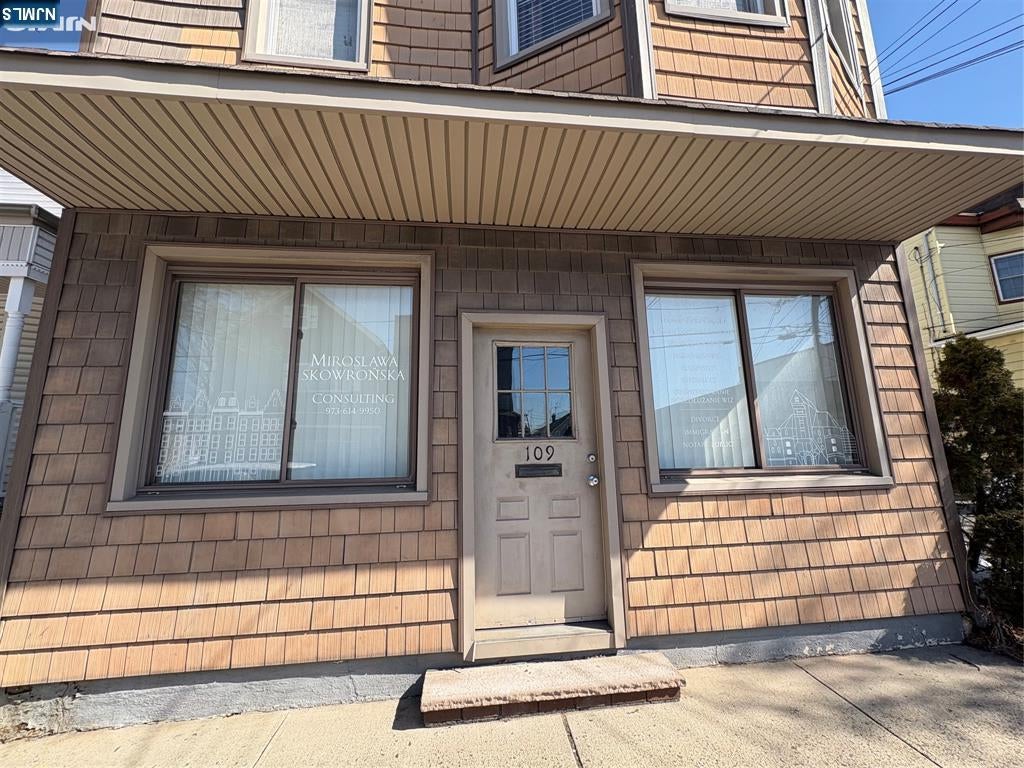 109 Wallington Avenue — photo