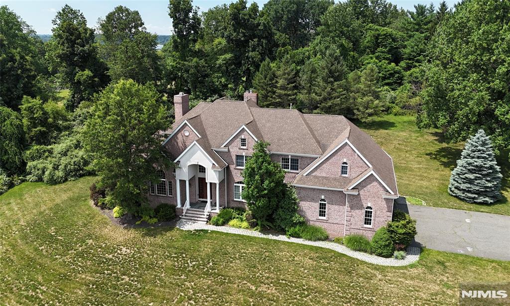 6 Trout Brook Court — photo