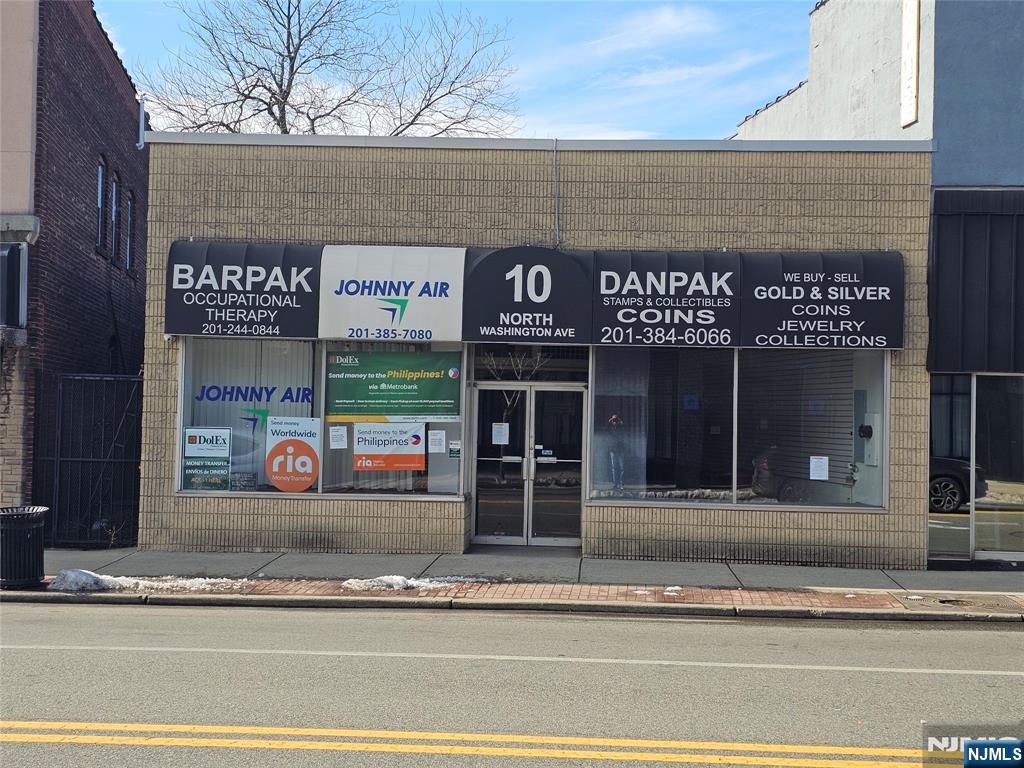 10 N Washington Avenue — photo