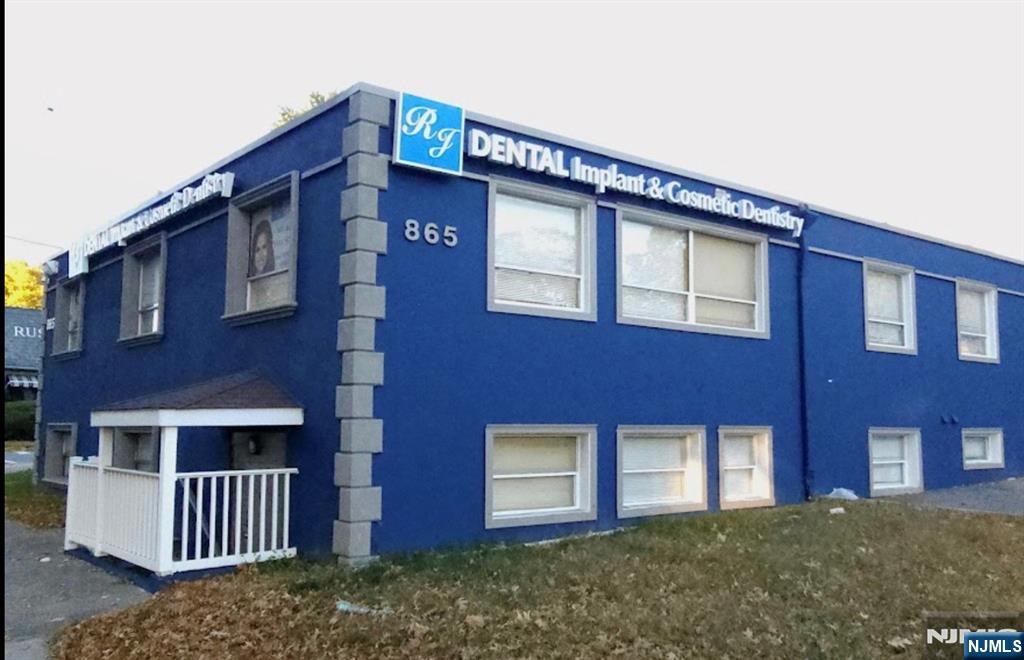 865 Teaneck Road — photo