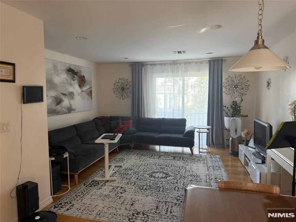 37 Park Row 2 — photo