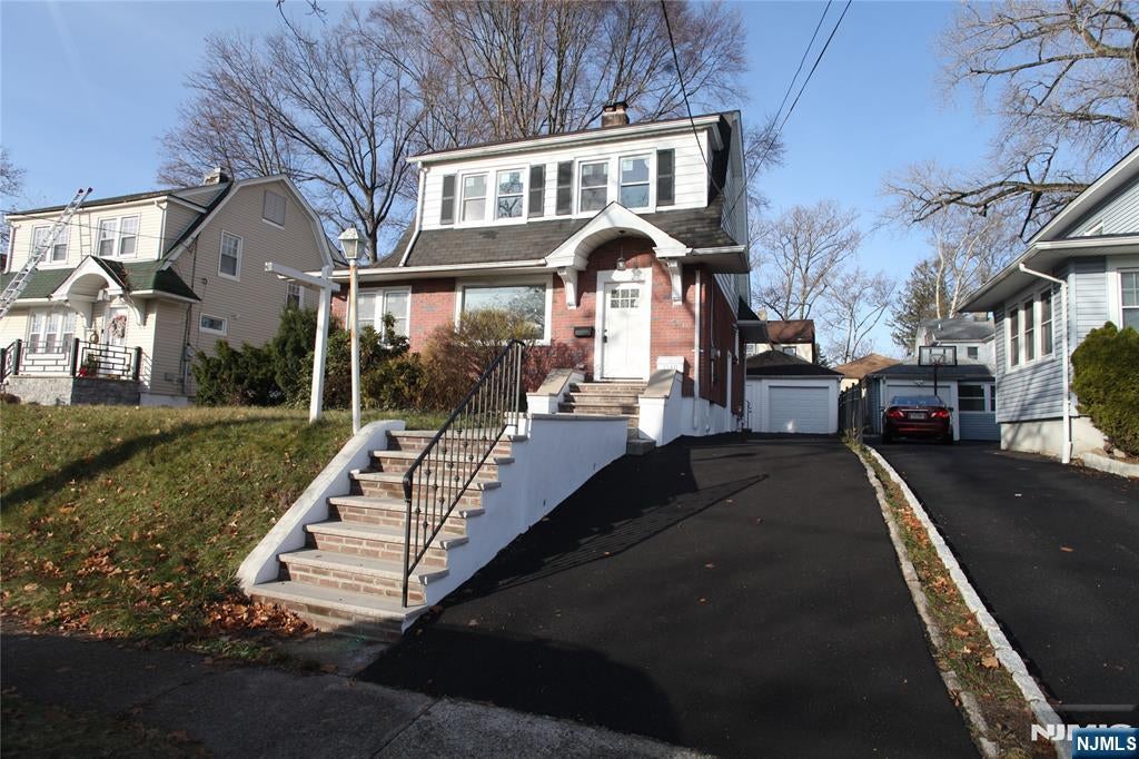 1140 Alicia Avenue — photo