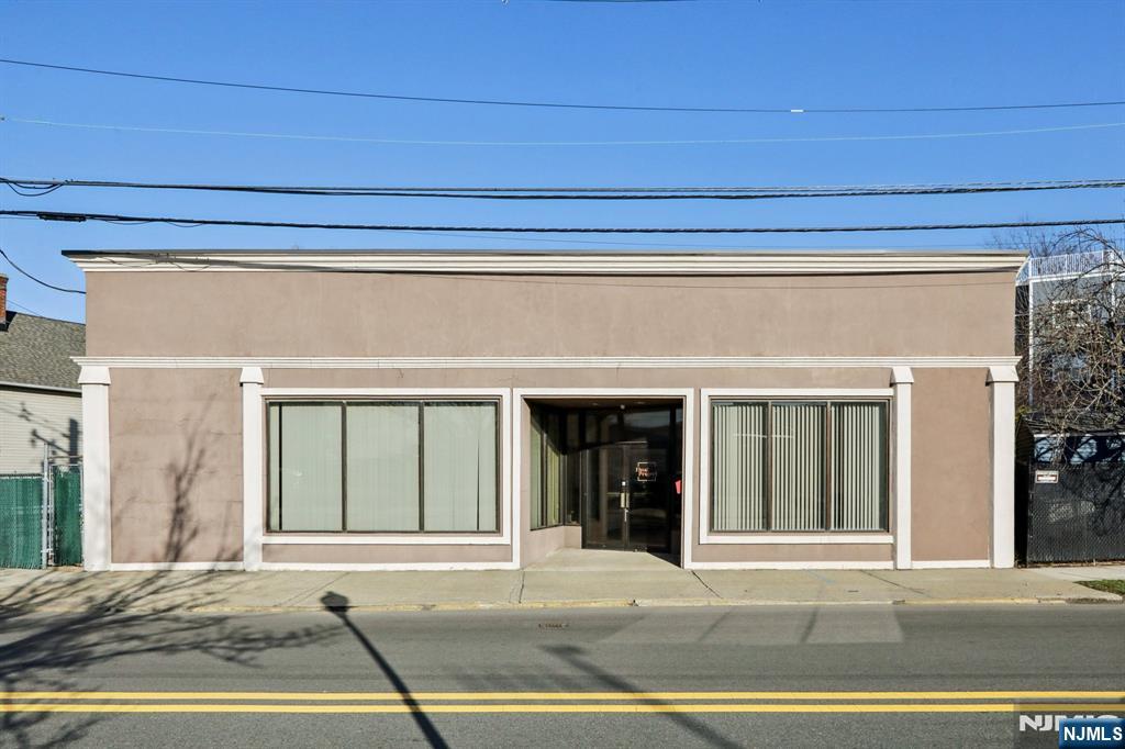 7-9 Ridgefield Avenue — photo