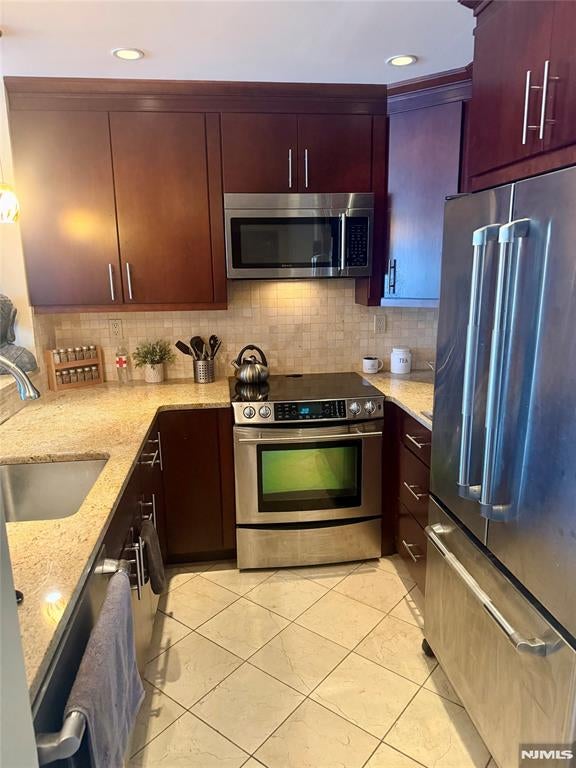 102 Nelson Court O102 — photo