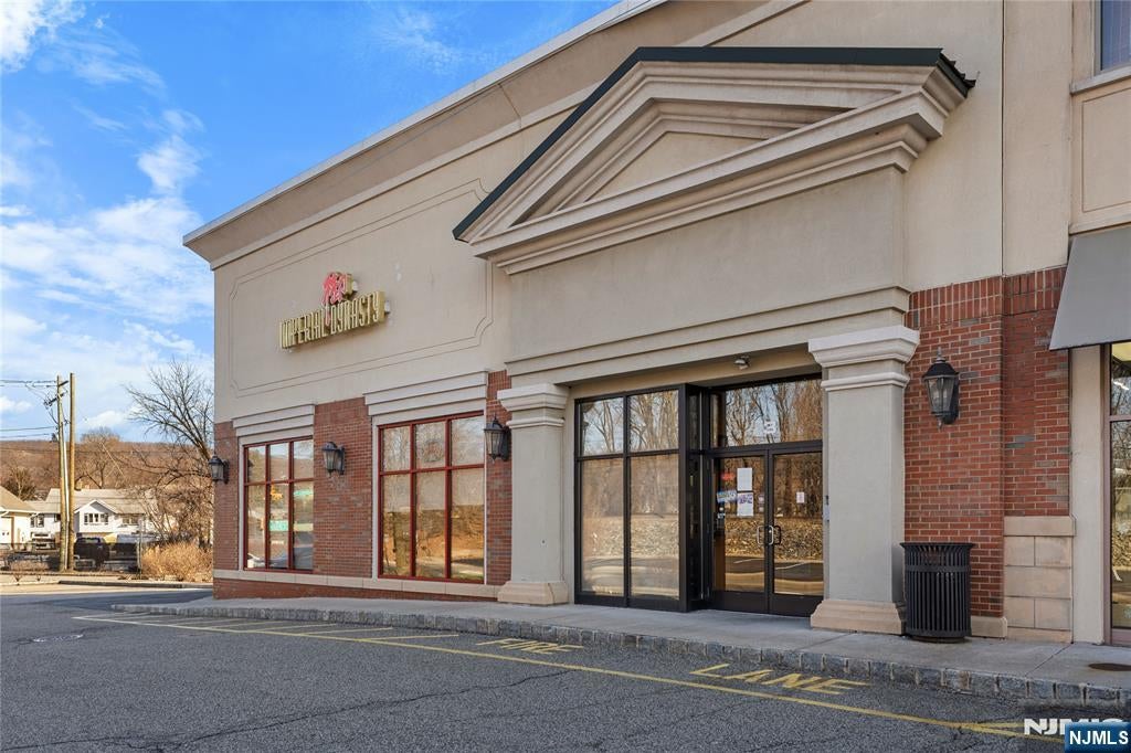3 Franklin Turnpike — photo