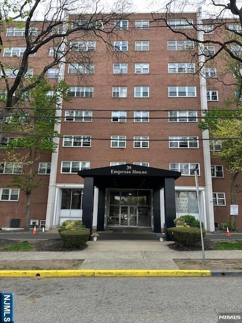 39 E 39th 7R — photo