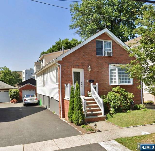 214 Columbus Place — photo
