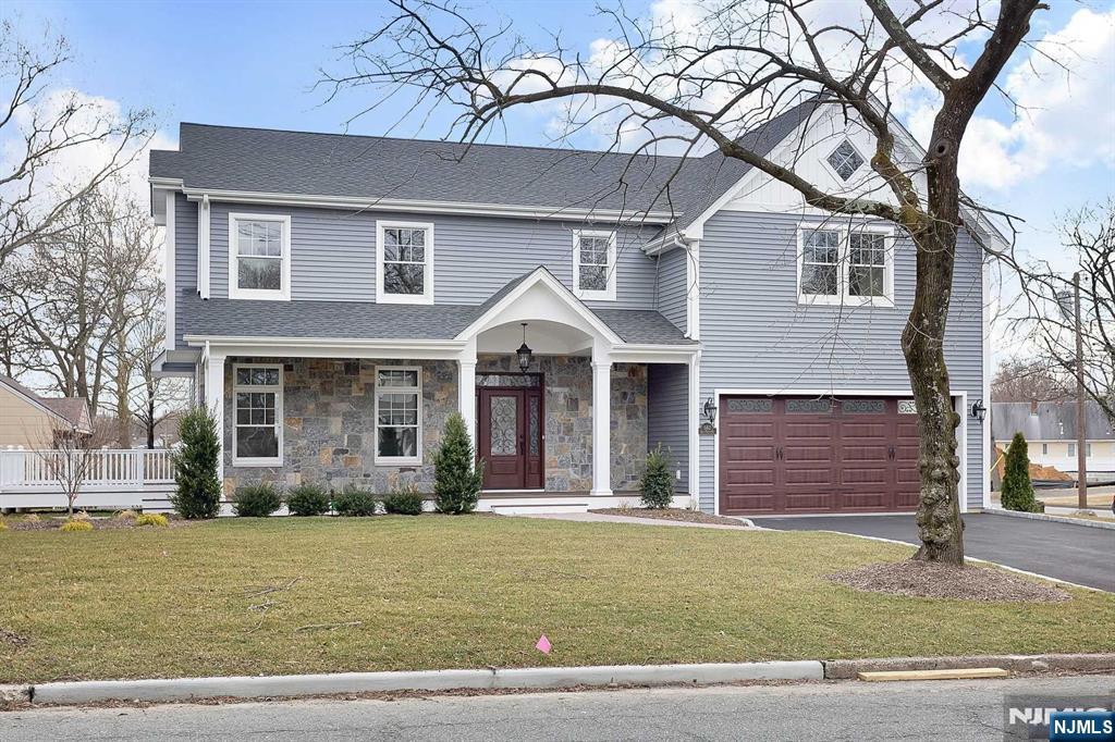 582 Green Valley Road — photo