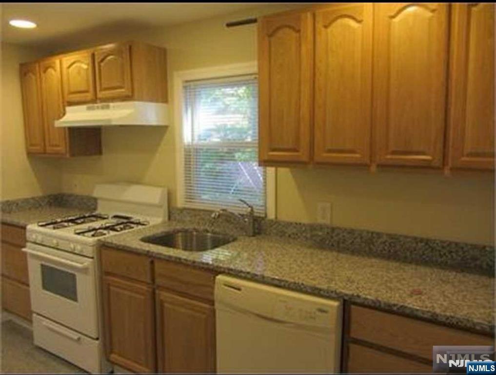 421 Riverside Drive, Wayne, NJ 07470 — photo 3