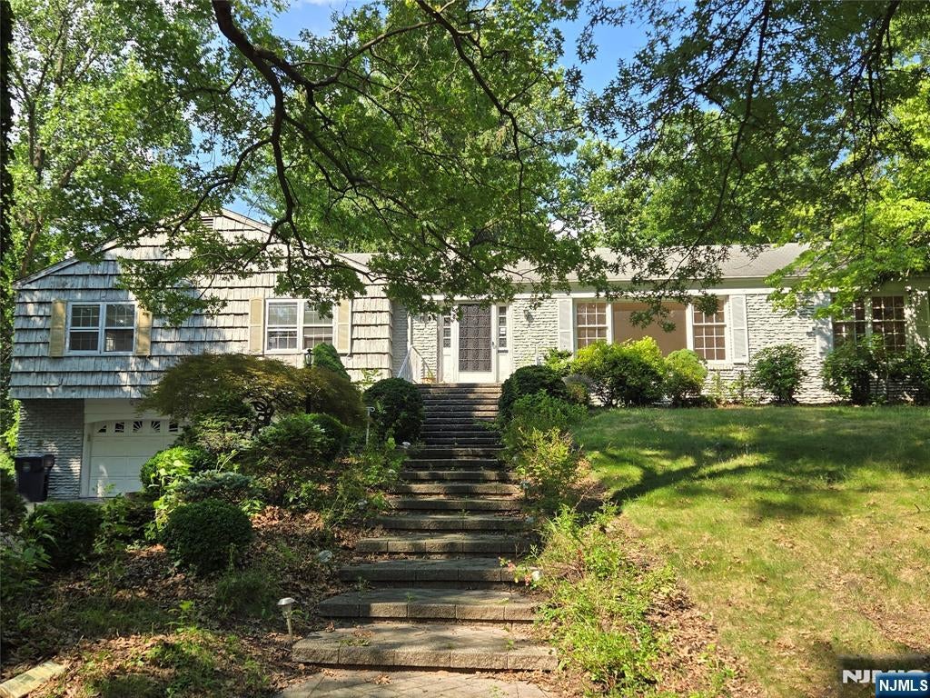 229 Allison Court — photo