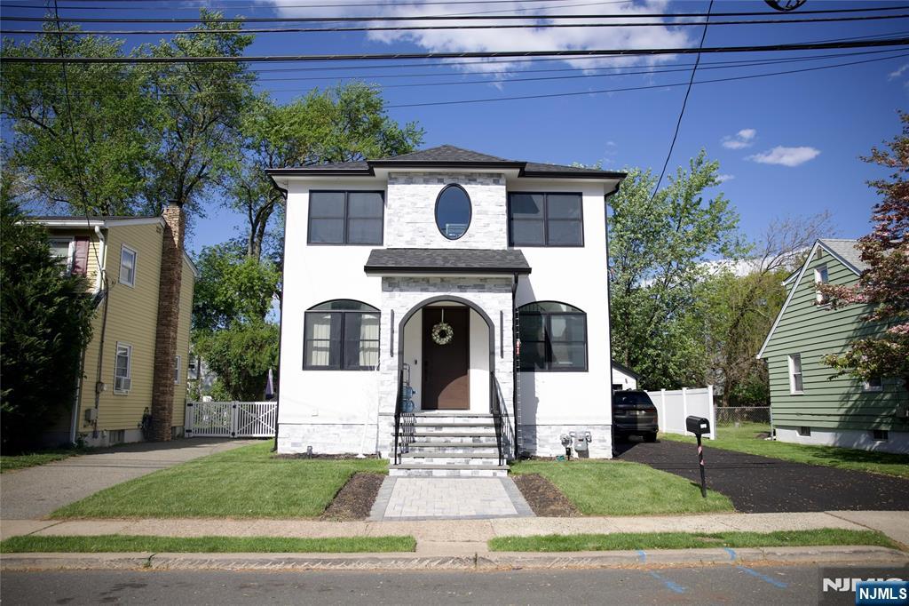 271 Bergen Boulevard — photo