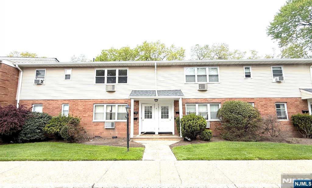 4 Lakeview C — photo
