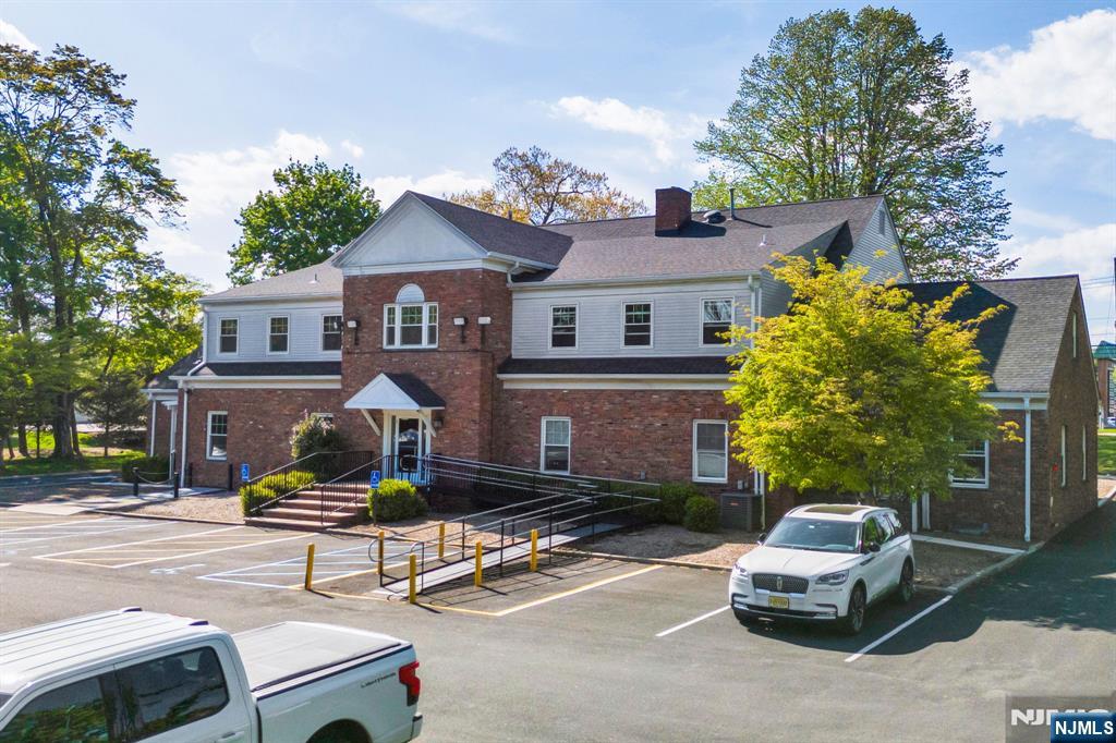 215 Old Tappan Road — photo