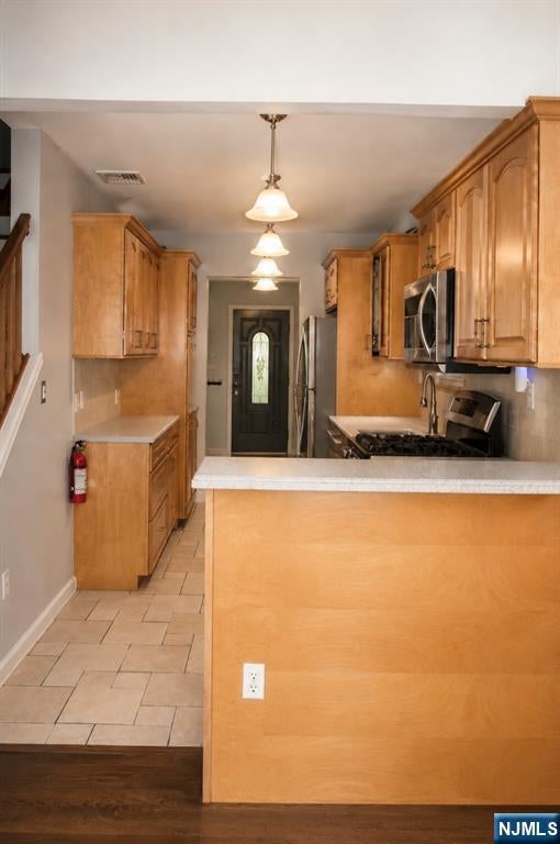 16 Broad Avenue, Paramus, NJ 07652 — photo 2