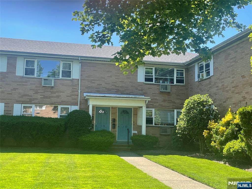1-18 Virginia Drive 118B — photo