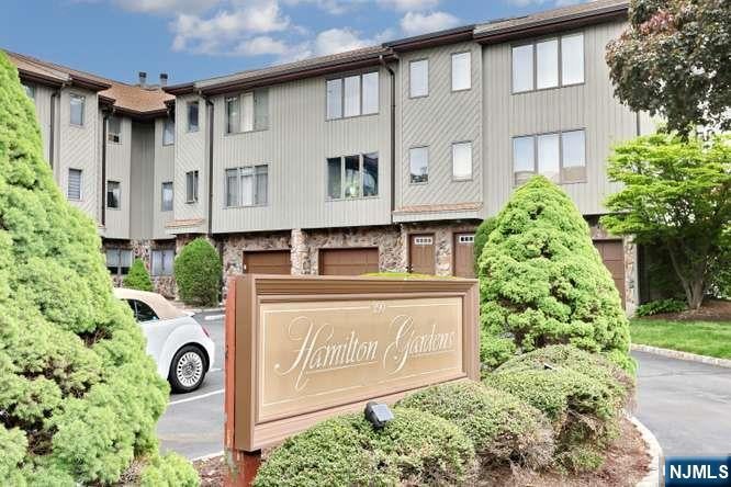 290 Hamilton Place 4 — photo