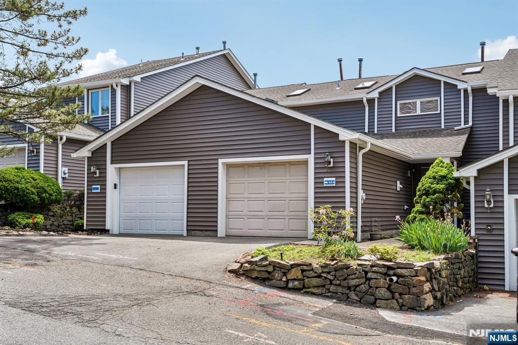 304 Heights Drive 3 — photo