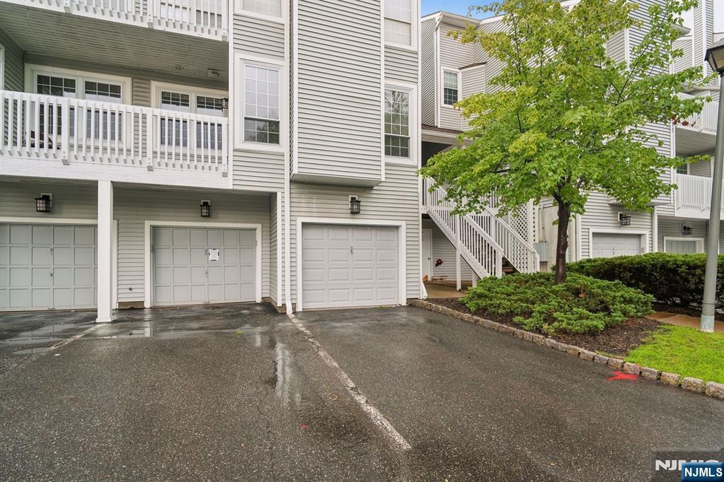 25 Markham Circle — photo