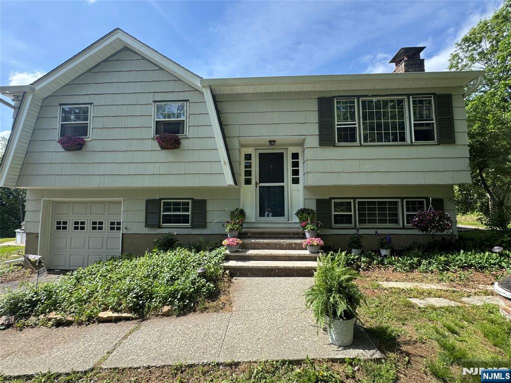 55 Mary Ann Road — photo