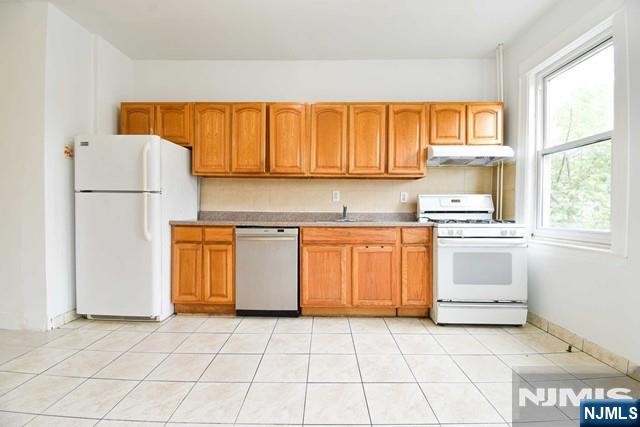 243 Washington Place — photo
