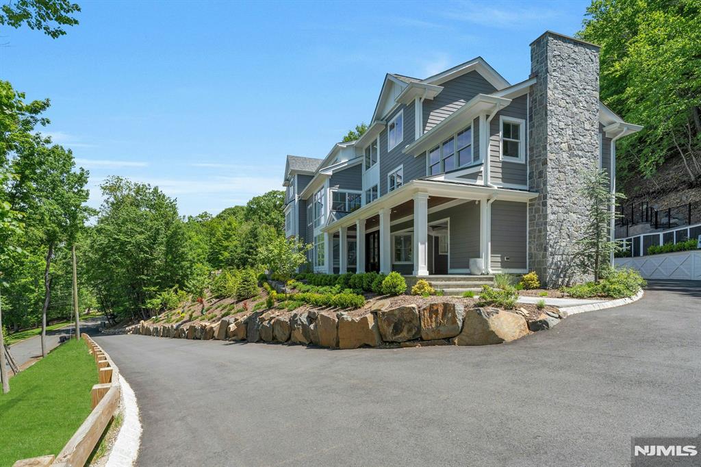 976 Scioto Drive — photo