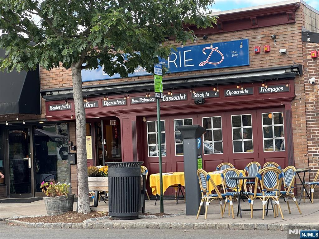 108 Main Street — photo