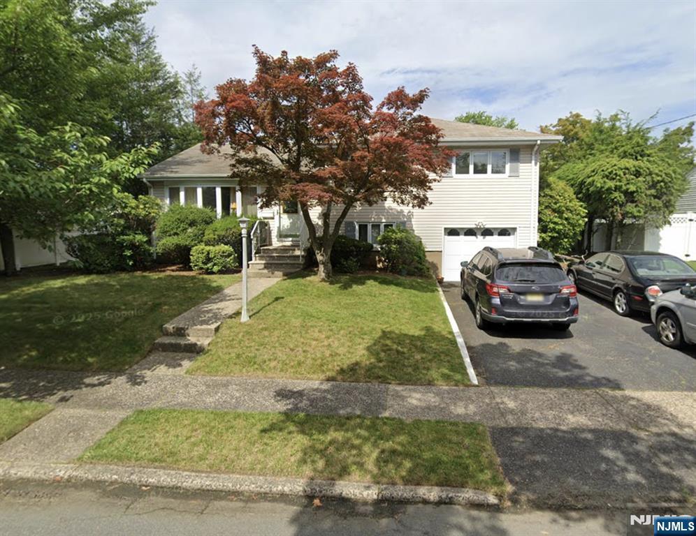 50 Harding Avenue — photo