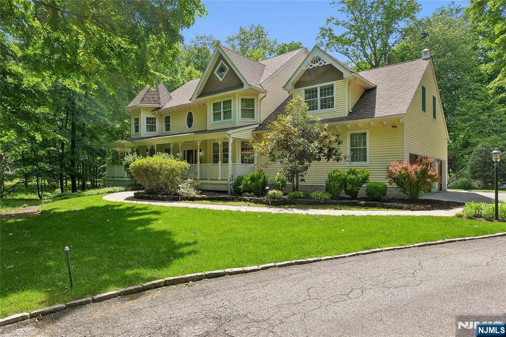 519 E Saddle River Road — photo