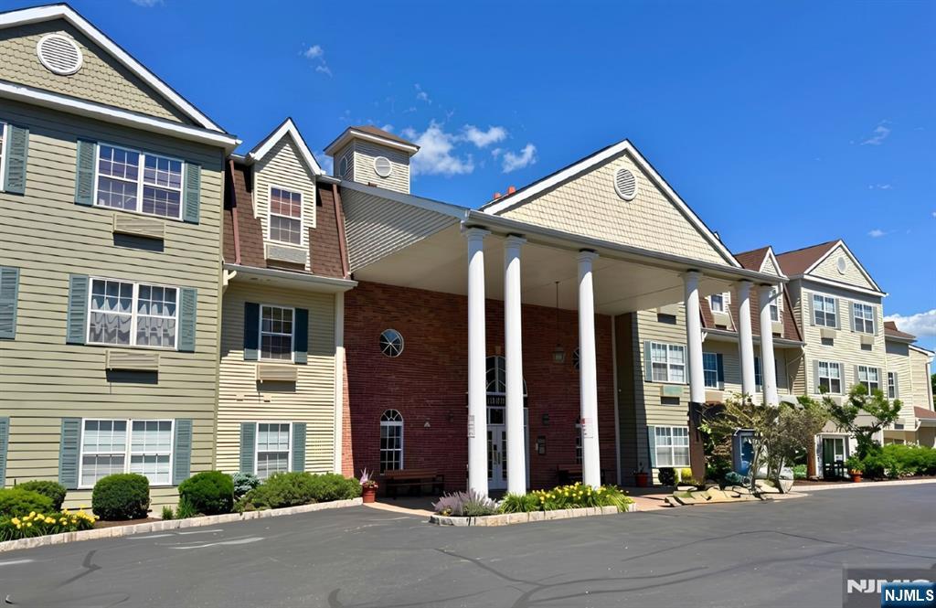 5322 Richmond Road 322 — photo