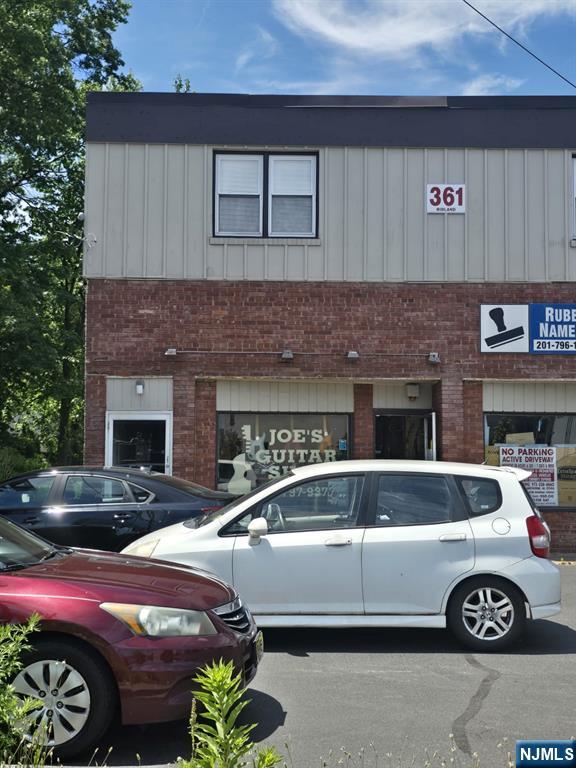 361 N Midland Avenue — photo