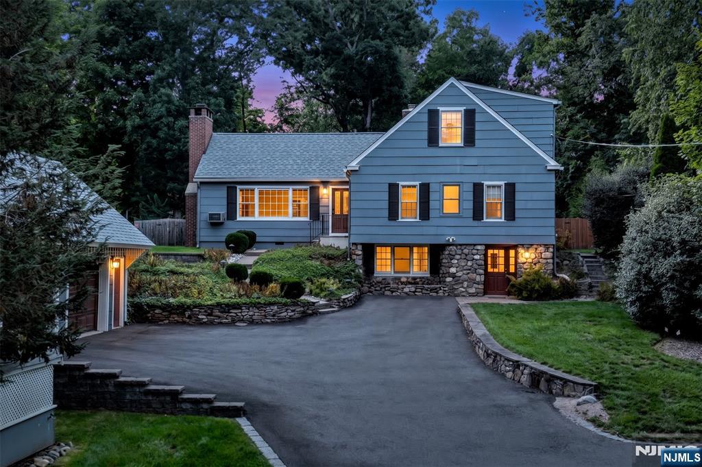 497 W Saddle River Road — photo