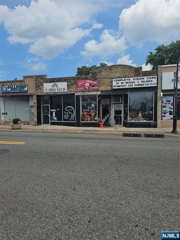 69 S Washington Avenue — photo