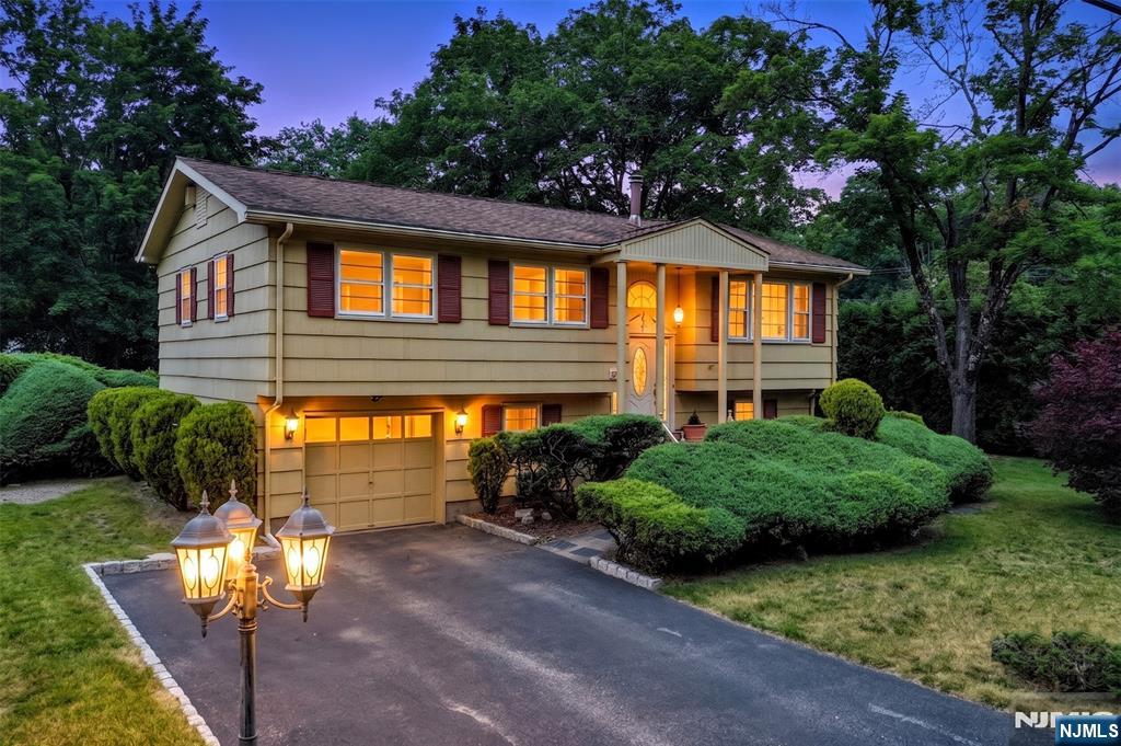 9 Ricker Road, West Milford, NJ 07435