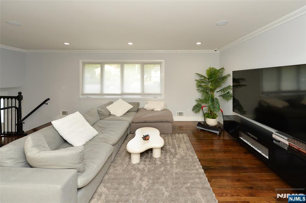 154 Middlesex Avenue, Paramus, NJ 07652 — photo 3
