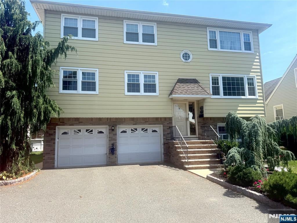 33 Kossuth Street 1 — photo