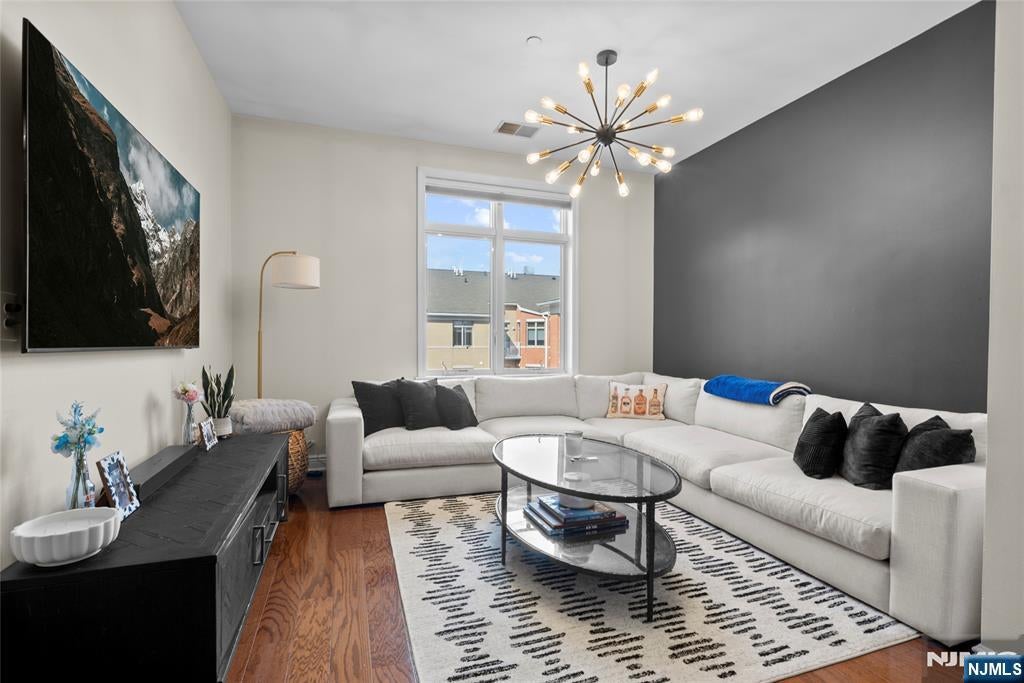7400 River Road 401 — photo