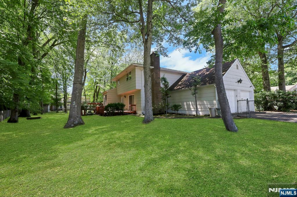 281 Rivara Court, Ridgewood, NJ 07450 — photo 2