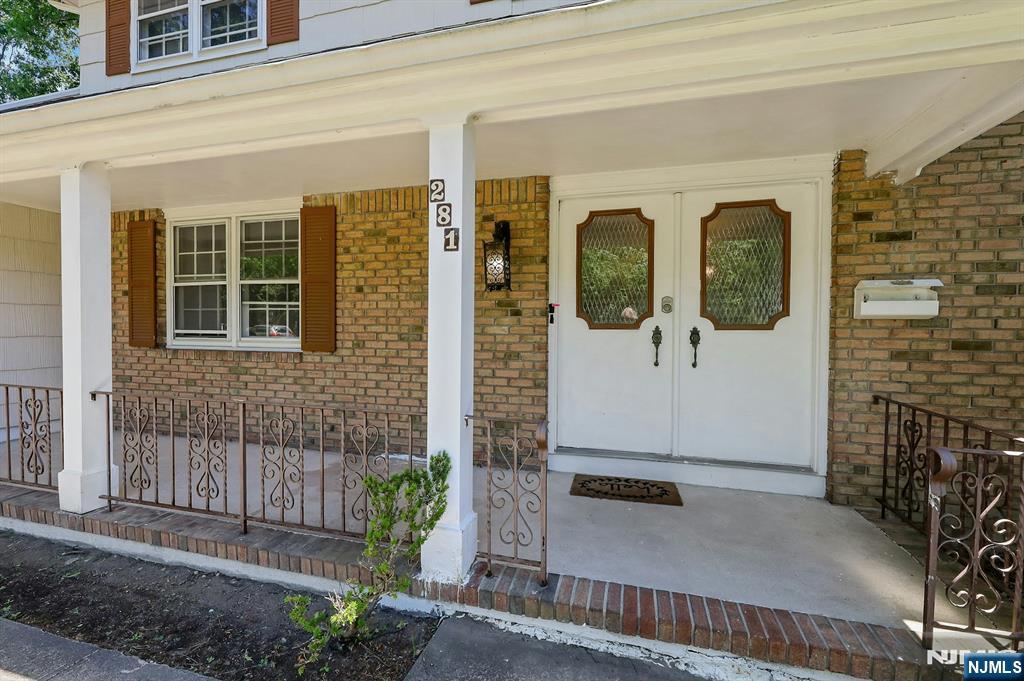 281 Rivara Court, Ridgewood, NJ 07450 — photo 3