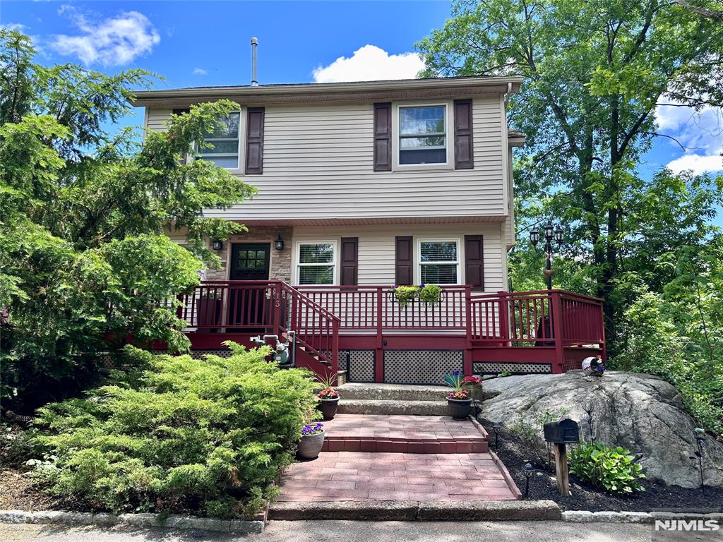 13 Oak Street — photo