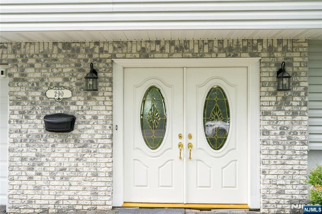 290 McHenry Drive, Paramus, NJ 07652 — photo 3