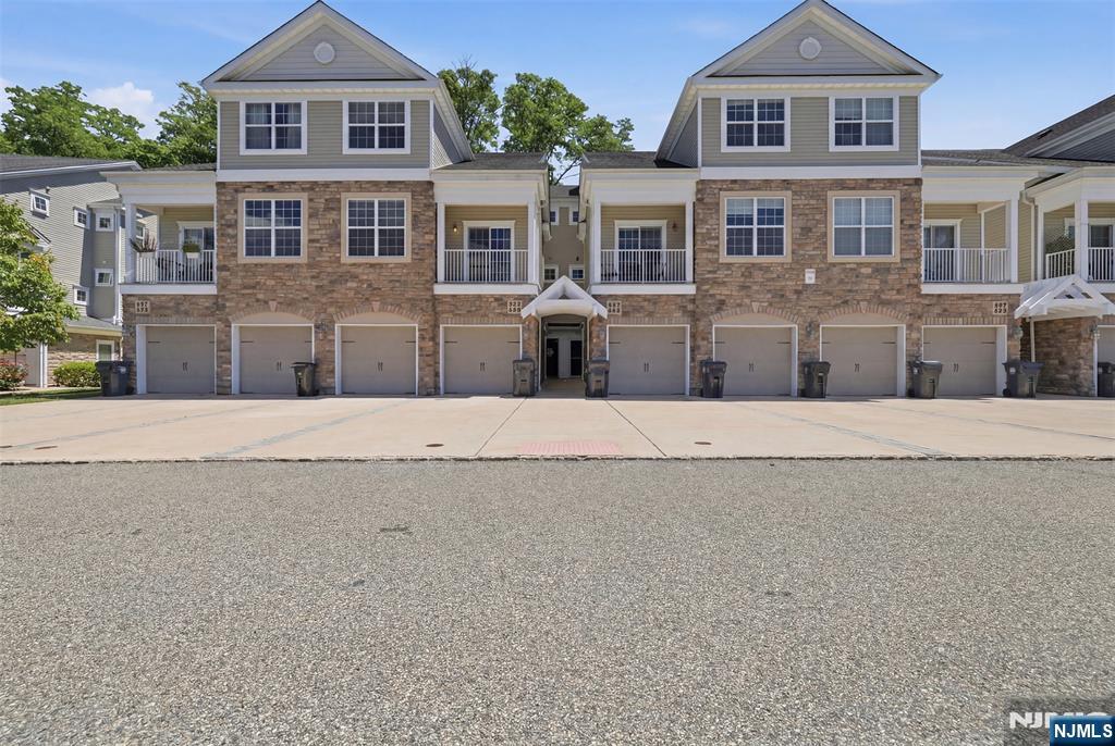 404 Waterview Court — photo