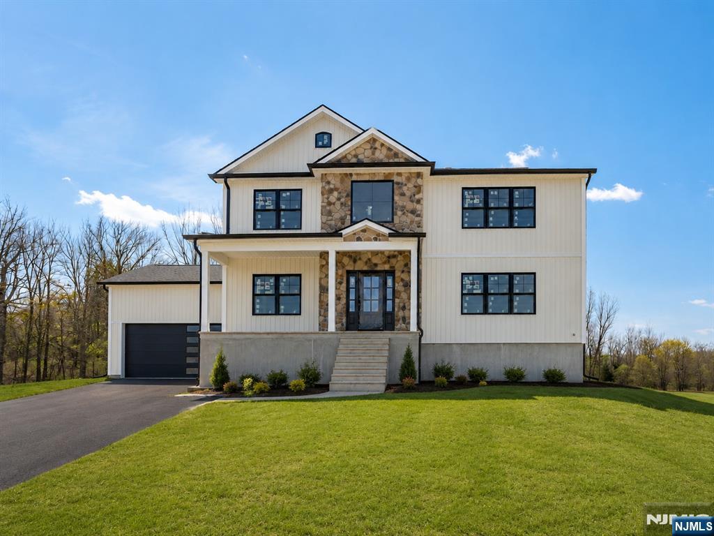9 Emerald Drive — photo
