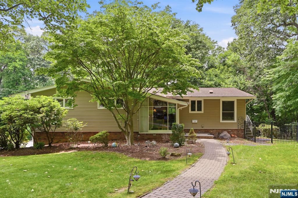 23 Cressfield Court — photo
