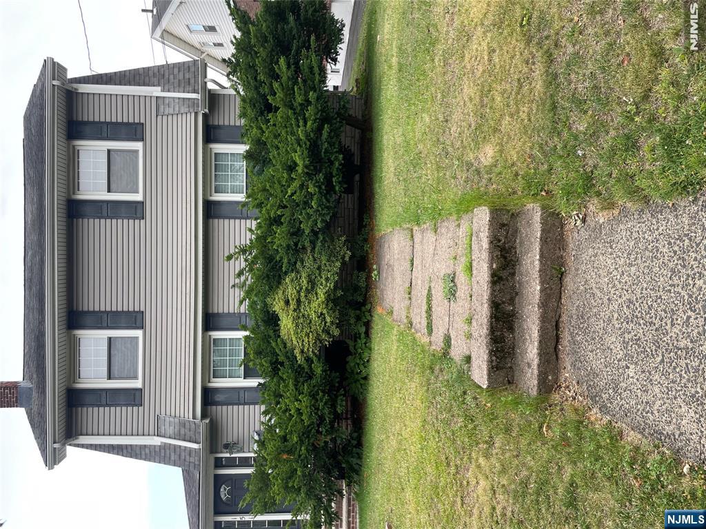 151 Luddington Avenue — photo